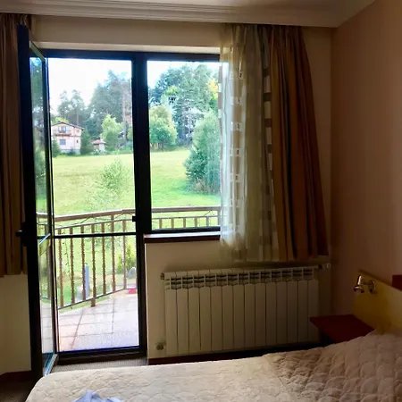 Hotel Daf Trans 2*